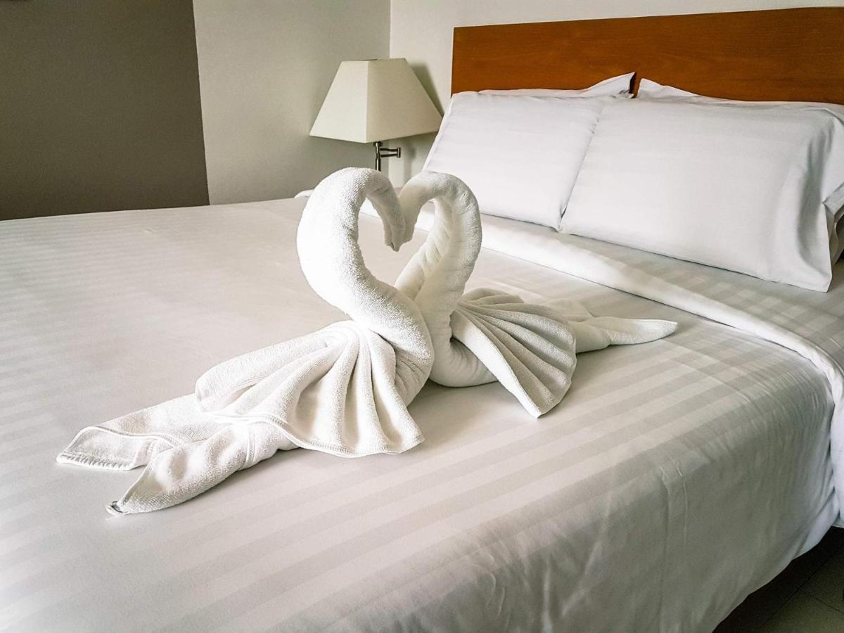 Mansfield Lodge Hotel Ltd ภายนอก รูปภาพ