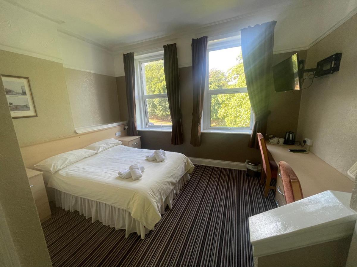 Mansfield Lodge Hotel Ltd ภายนอก รูปภาพ